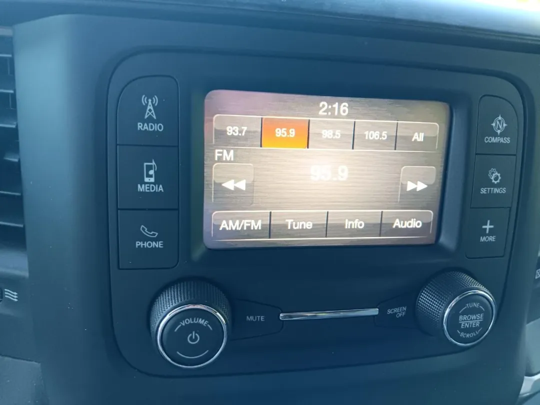 2022 Ram 1500 - 1C6SRFFT9NN411689 - Image #9