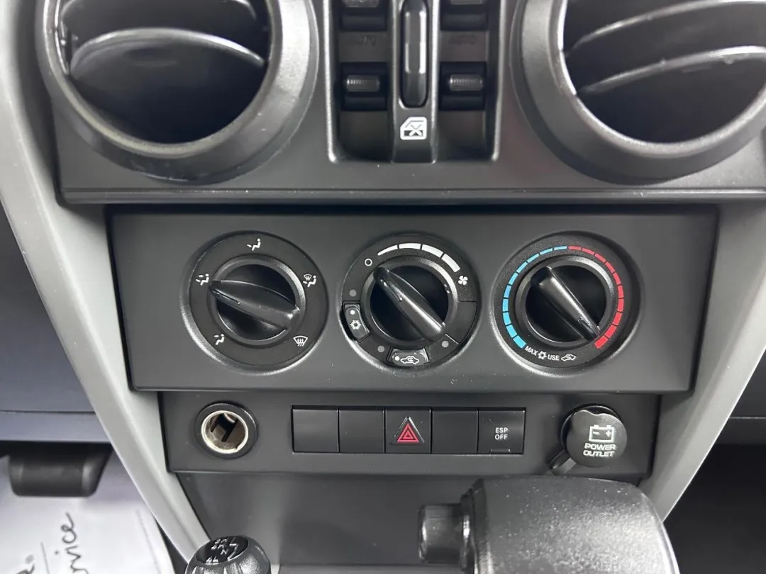 2008 Jeep Wrangler - 1J4GA39108L569508 - Image #12