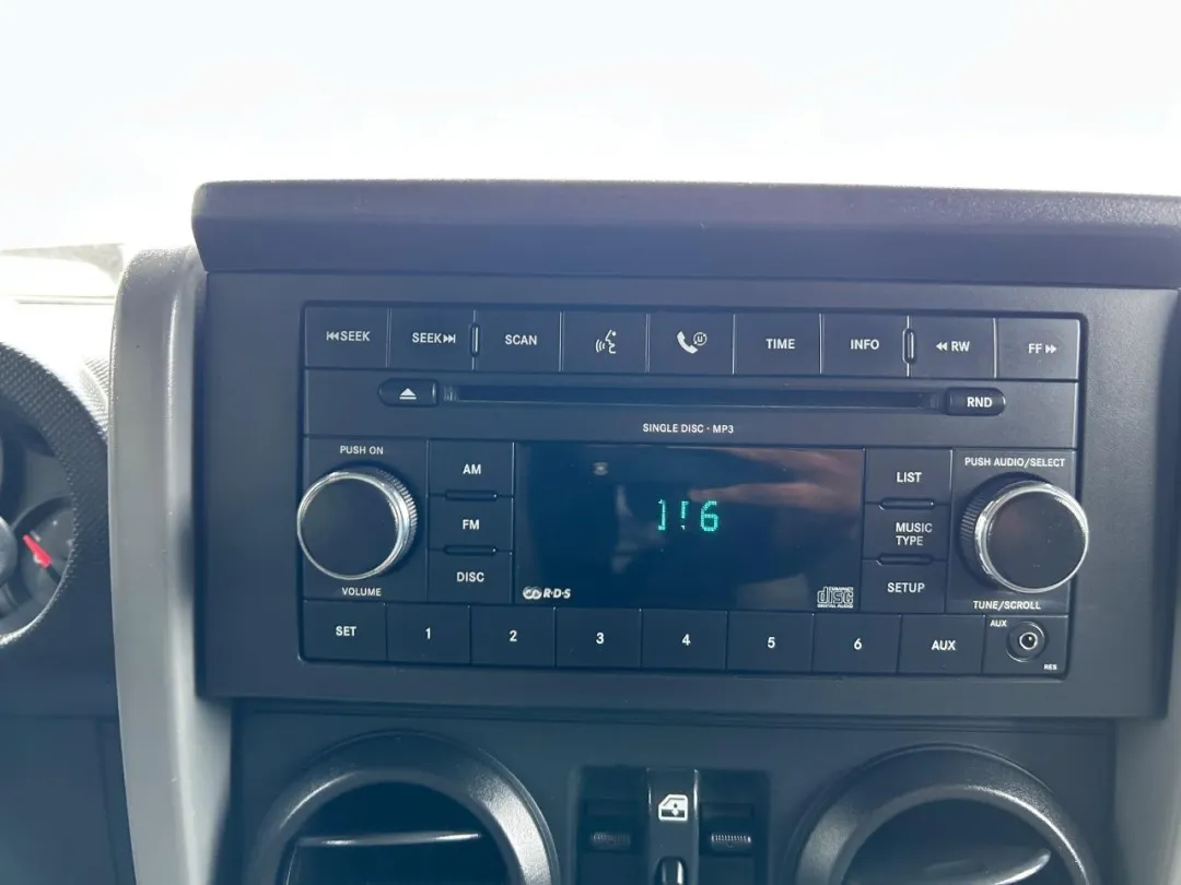 2008 Jeep Wrangler - 1J4GA39108L569508 - Image #11